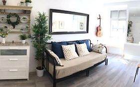Cozy And Beautiful Flat In Great Location!